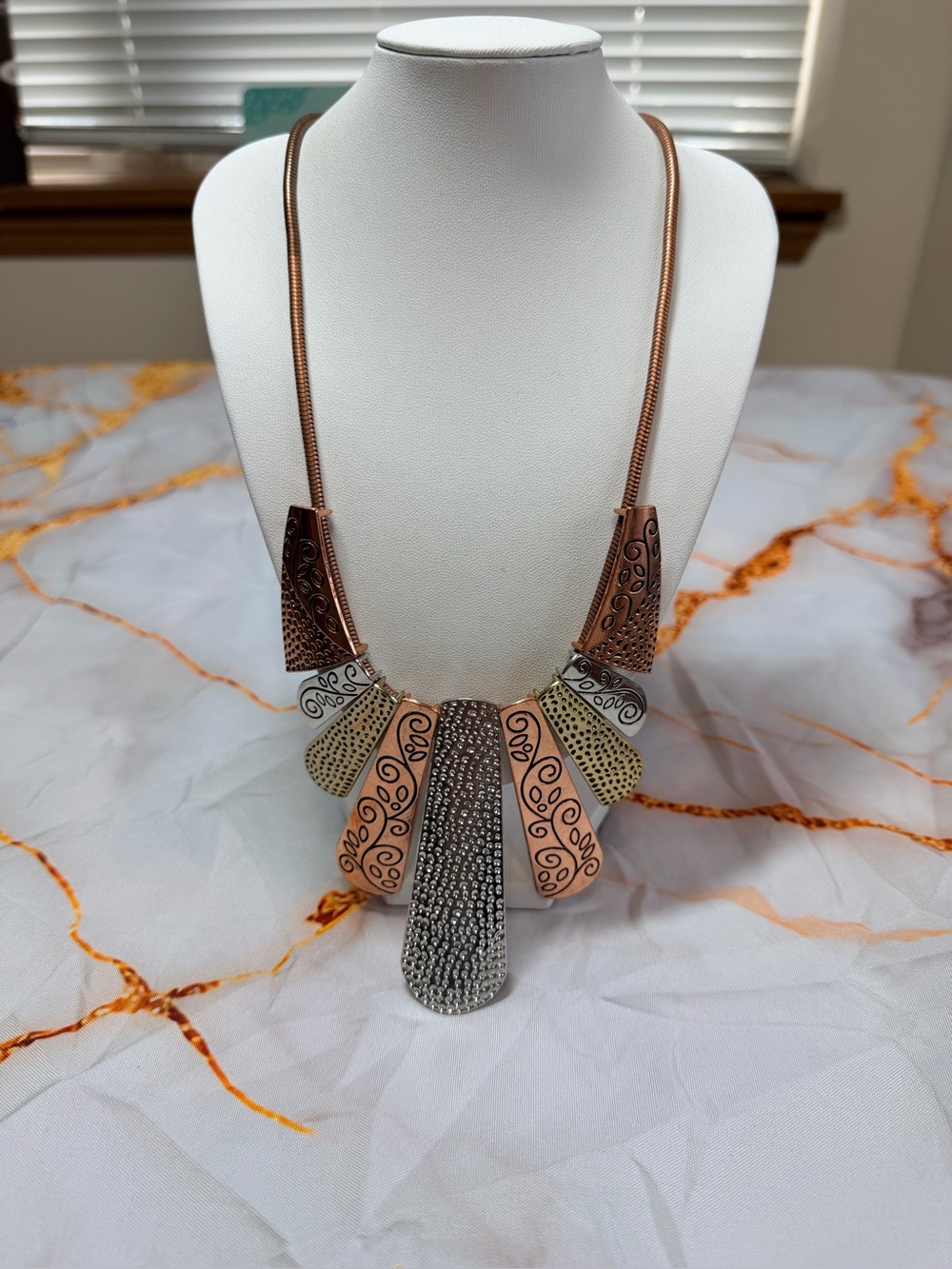 Untamed Necklace and Earrings set NWT